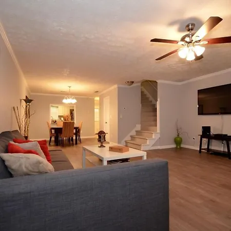 The Cozy Pearl Townhome - 10 Mins To Horse Park